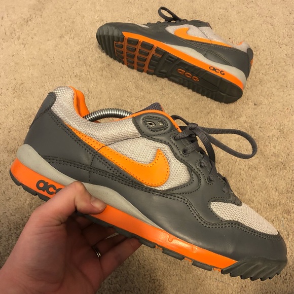 nike acg wildwood orange